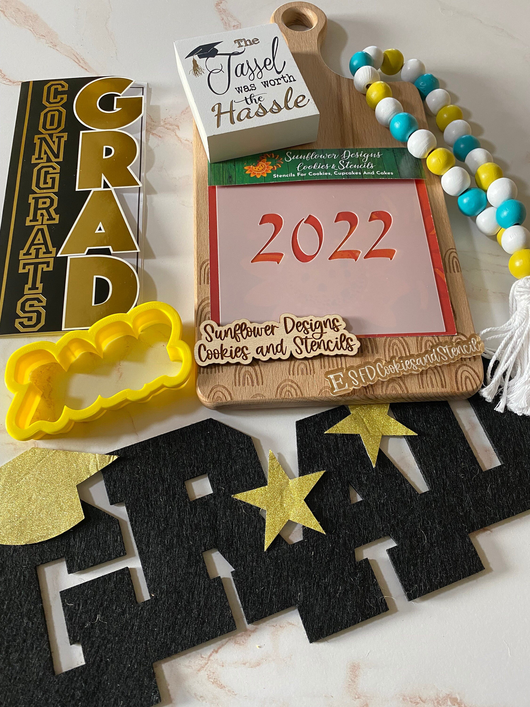 2022 Cookie Cutter & Stencils Set