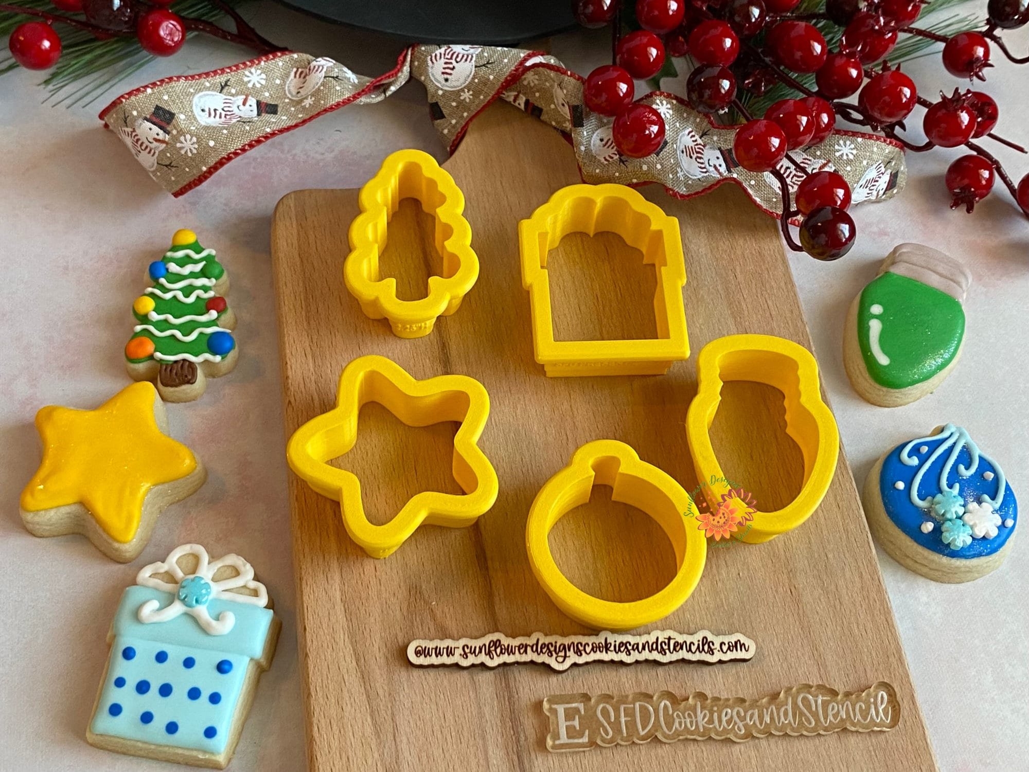 Christmas Tree Lights Cookie Cutter