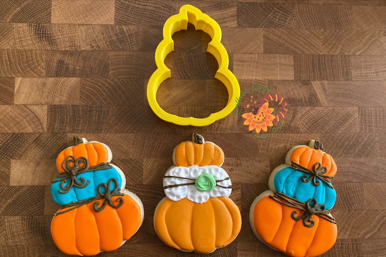 Chubby Stacked Pumpkins