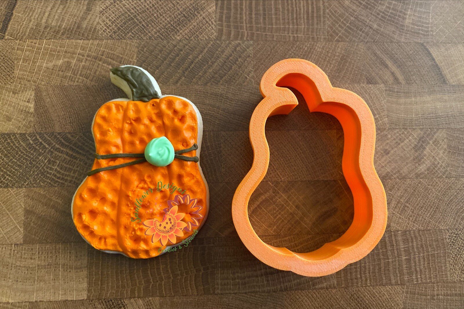 Wobbly Gourd Cookie Cutters