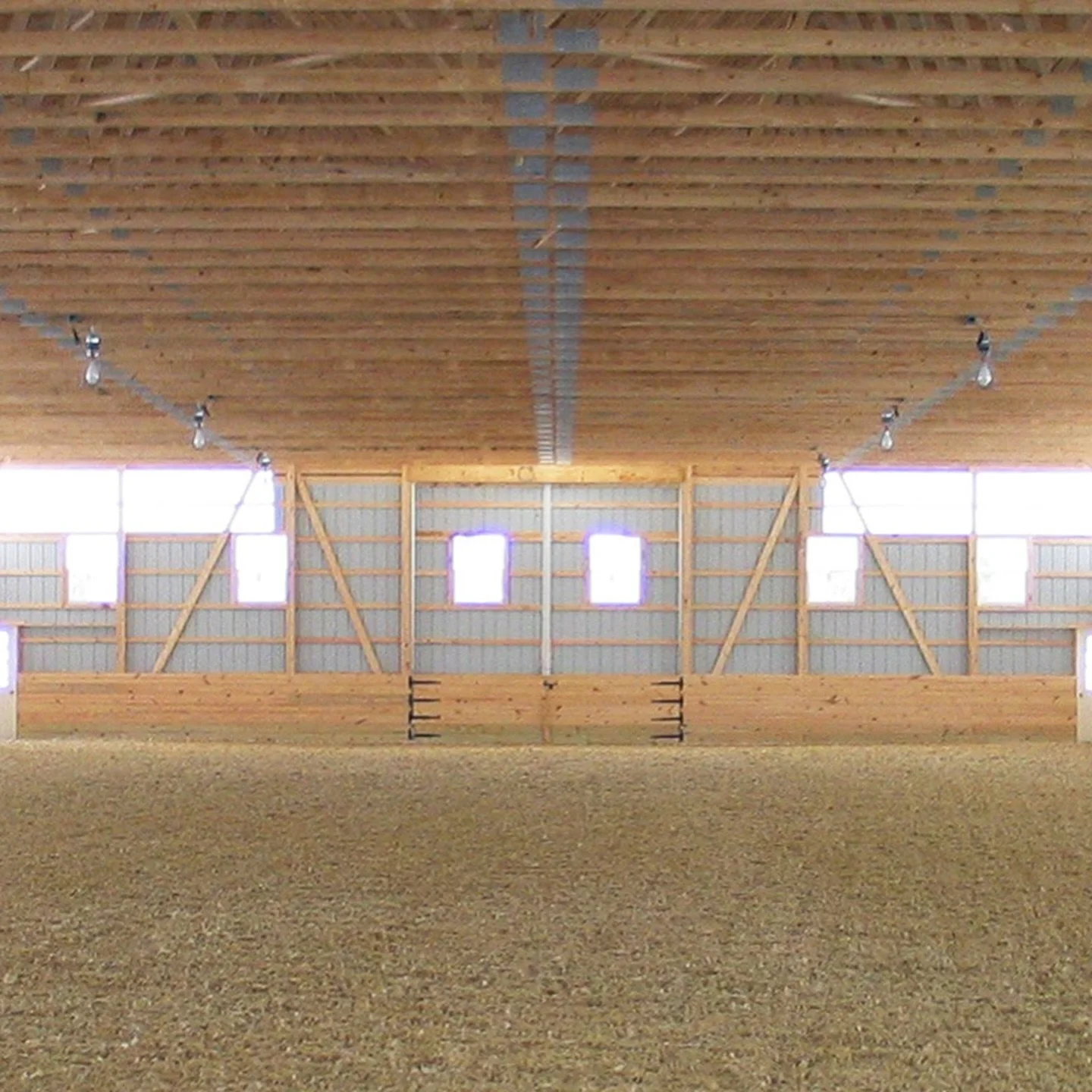 Want a top facility to keep up your summer progress once the weather turns? ❄️ We are offering 3 stalls in our NJ barn for fall/winter boarding. 
Individual or Pro with clients welcome. Short or long term stays available. 
✅ 70 x 190 fully enclosed a