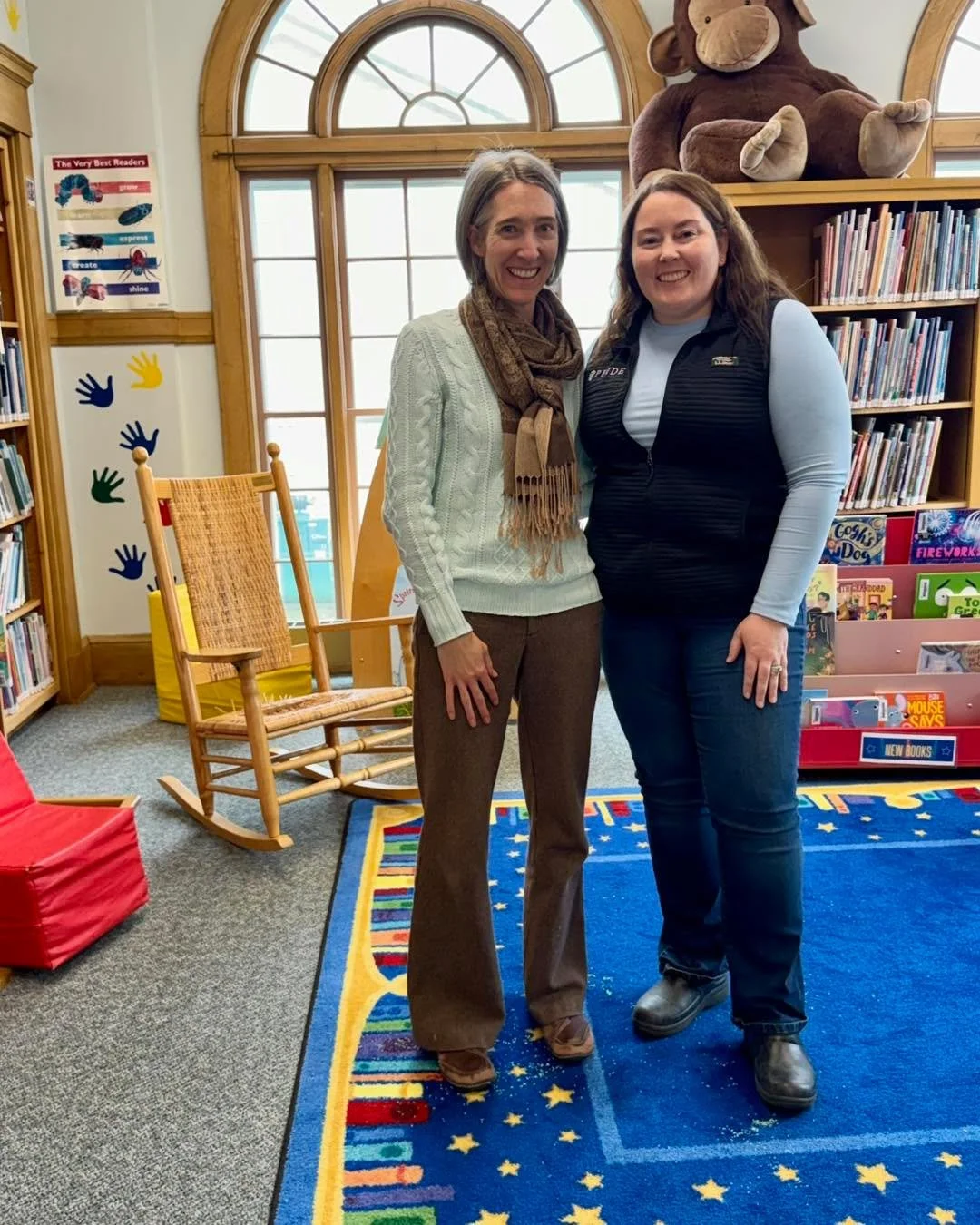 Another wonderful year of reading at the Jay-Niles Memorial Library &amp; Happy Birthday to Ms. Lindsey!📚✨

I&rsquo;ve loved spending time there each month sharing stories, encouraging a love of reading, sharing my love of sensory play with fun sens