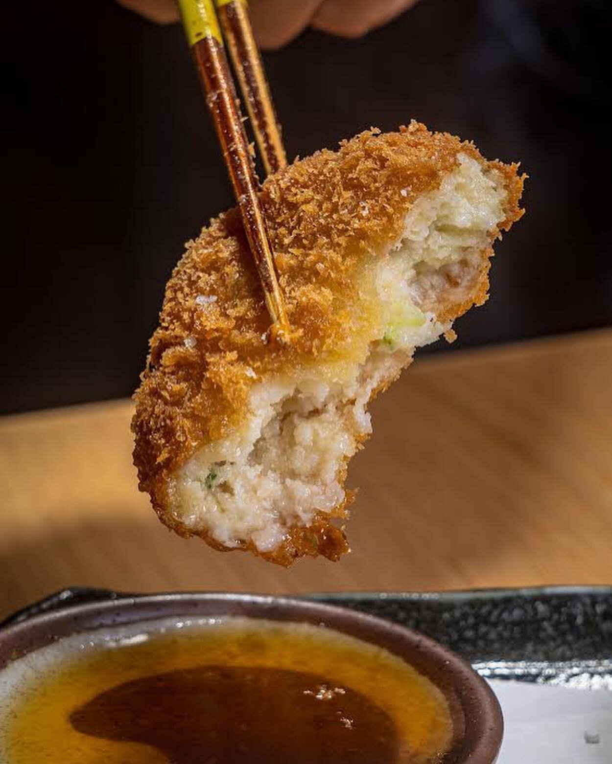 Cross section of the one and only shrimp &amp; scallop &ldquo;shinjo&rdquo; katsu by @chaep_dan 

Been a crowd favorite for a while but you better believe the team also enjoys throwing down a few of these at the end of the night with some post-shift 
