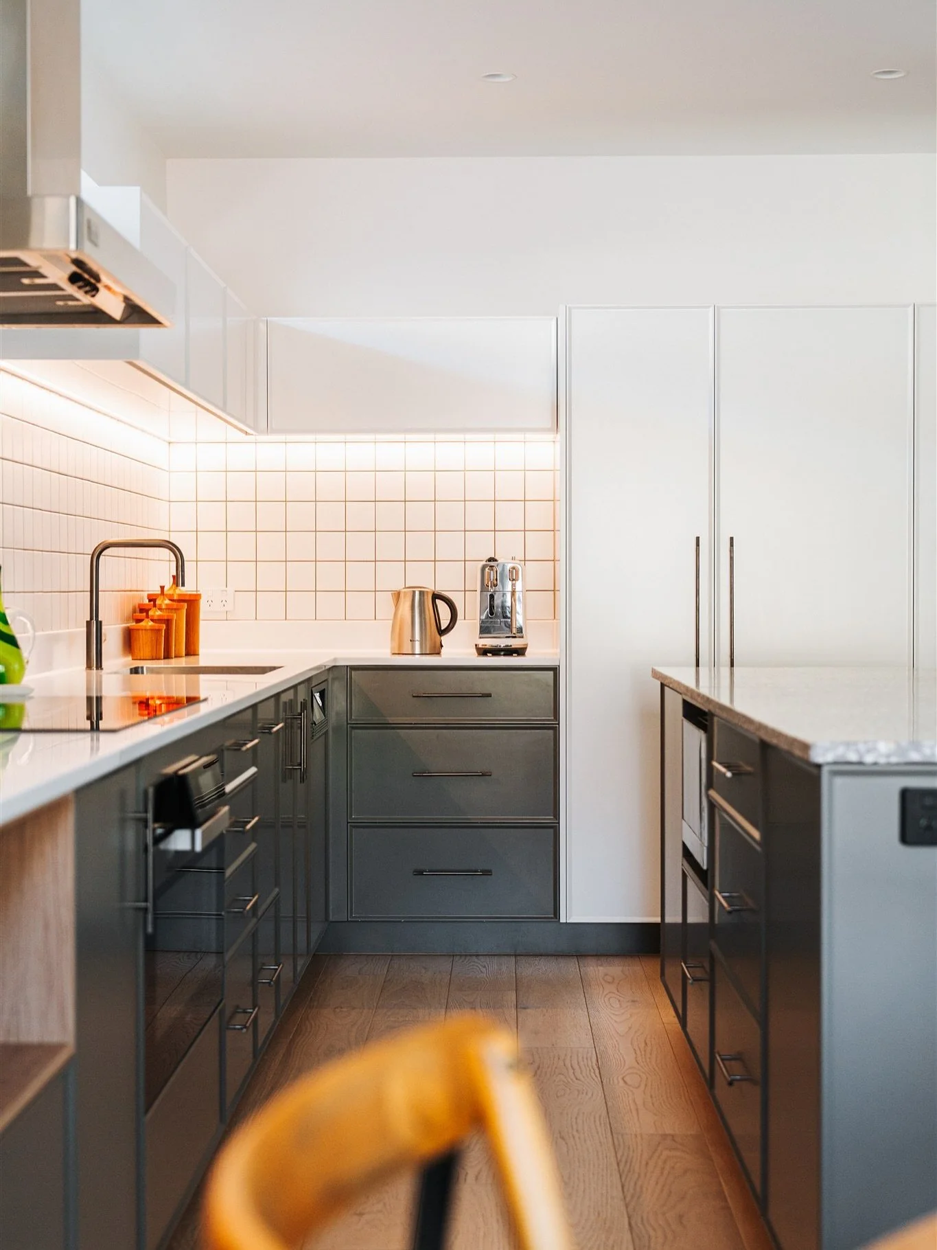 🏡 Back to Front House, Hampton
Sometimes a home has all the right ingredients, but the layout just doesn’t work. That was the case for Cheryl and Tony’s Hampton home — the living spaces were tucked away at the rear, while the sun