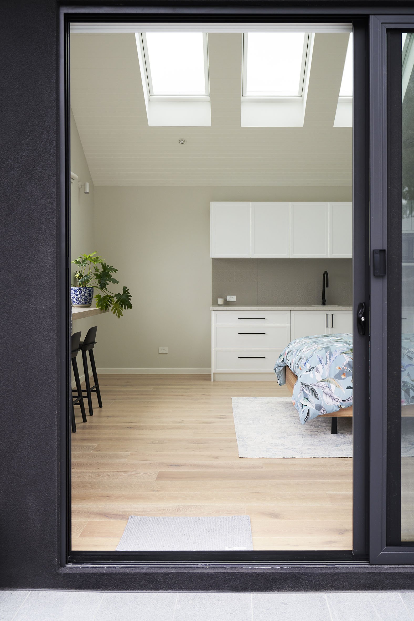 Brighton Studio Apartment and Workshop Extension