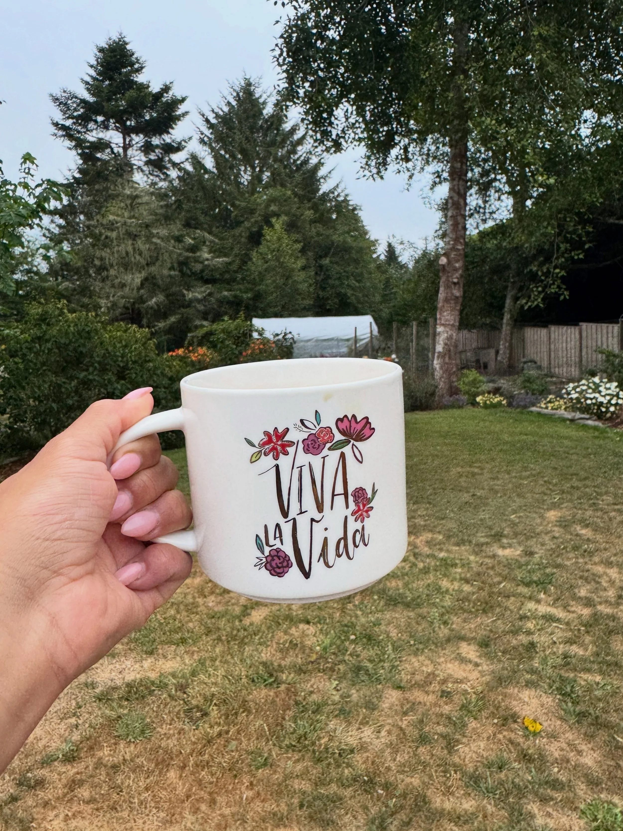 August Recap 🌹

This mug was given to me as a gift when I first opened the studio. I&rsquo;ll cherish it forever because every time I use it, it reminds me just how far Vida Sana has come.

Busy morning at the studio. 🌻

The Wunda chair Pull Ups 😅