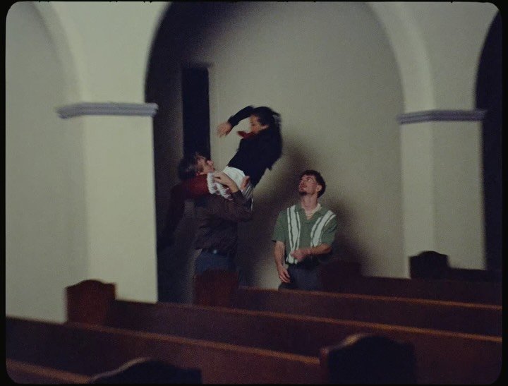 CRIMSON @willearnston 🫀

what a treat dancing with so many old and new friends🫂

Directed / Choreographed: Will Johnston (@willearnston) 
Director of Photography: Tylre Wilcox (@tylrewilcox)
Music: &ldquo;De Madrug&aacute;&rdquo; by Rosalia (@rosal