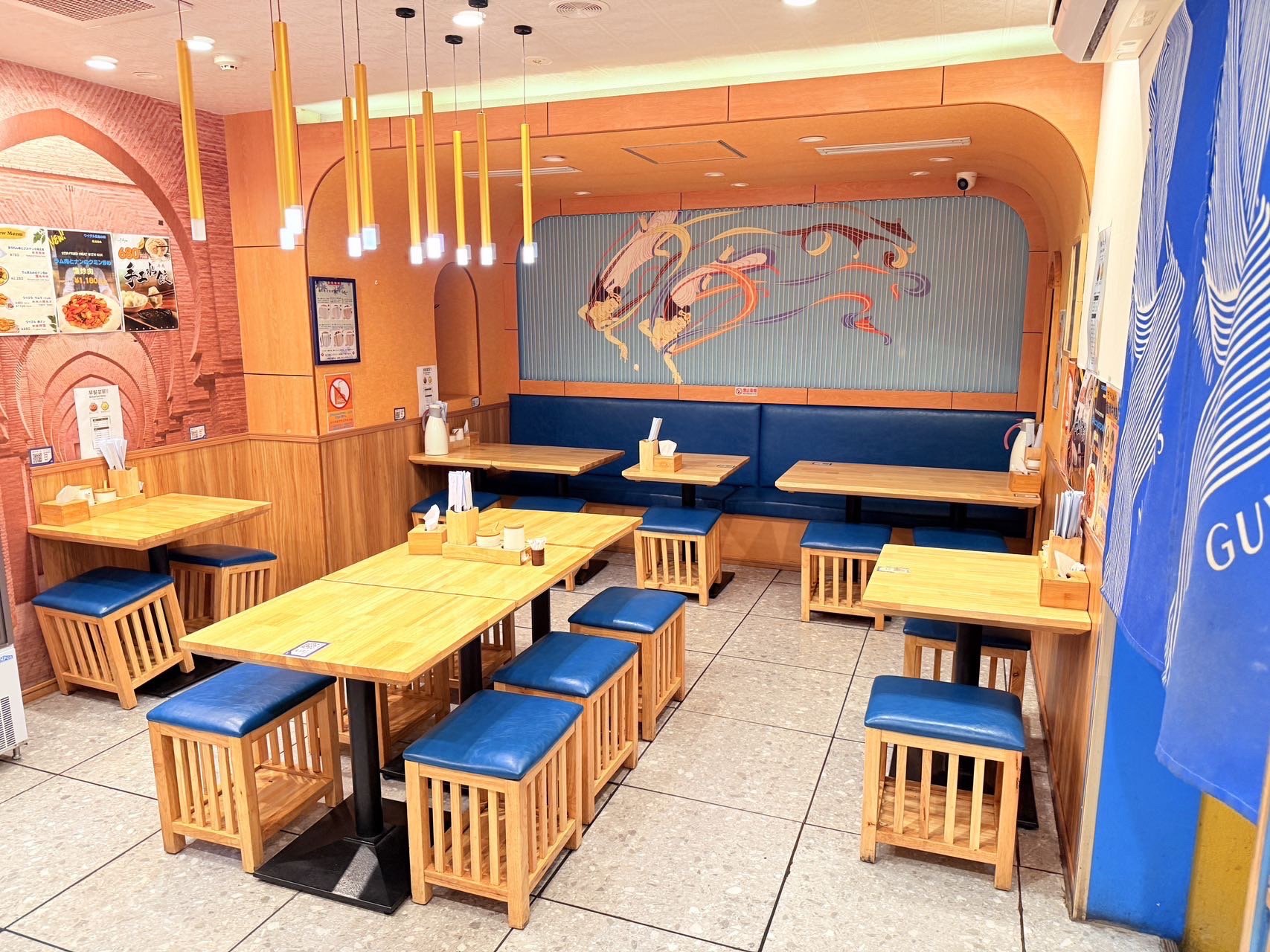 店内1.jpg