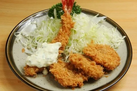 エビヒレ一口定食.jpg