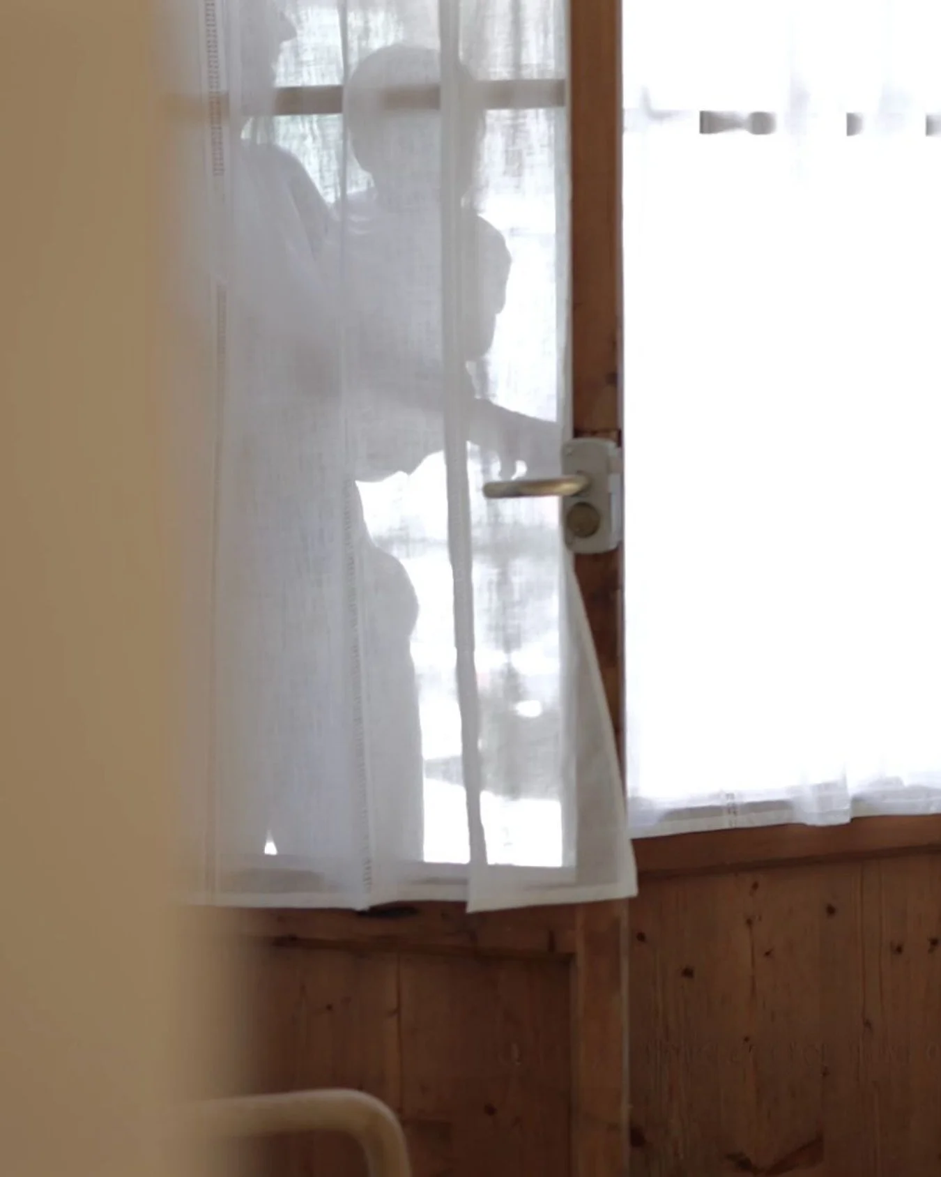 Hi ha un moment en qu&egrave; totes ens adonem que cuidar-nos no &eacute;s opcional, &eacute;s essencial. 🌷
El ritme del dia a dia ens empeny a c&oacute;rrer, a respondre, a donar-ho tot&hellip; per&ograve;, qui et recorda que tamb&eacute; tens dret