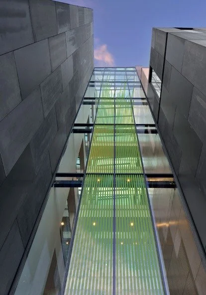 Large-scale architectural glass