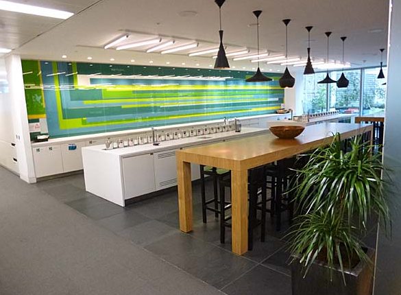 Printed mirror interior