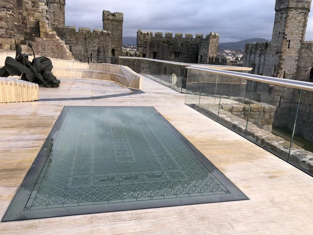 Anti-slip printed glass walkway