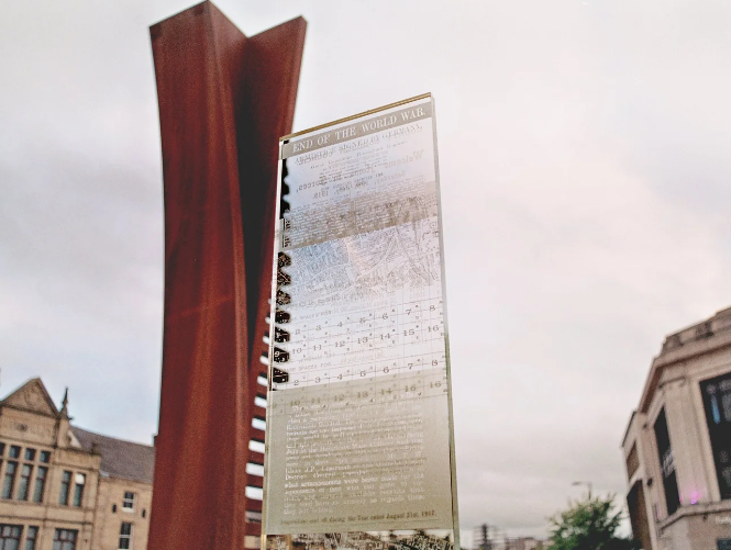 Rachel Welford's etched glass plinths commemorating WW1
