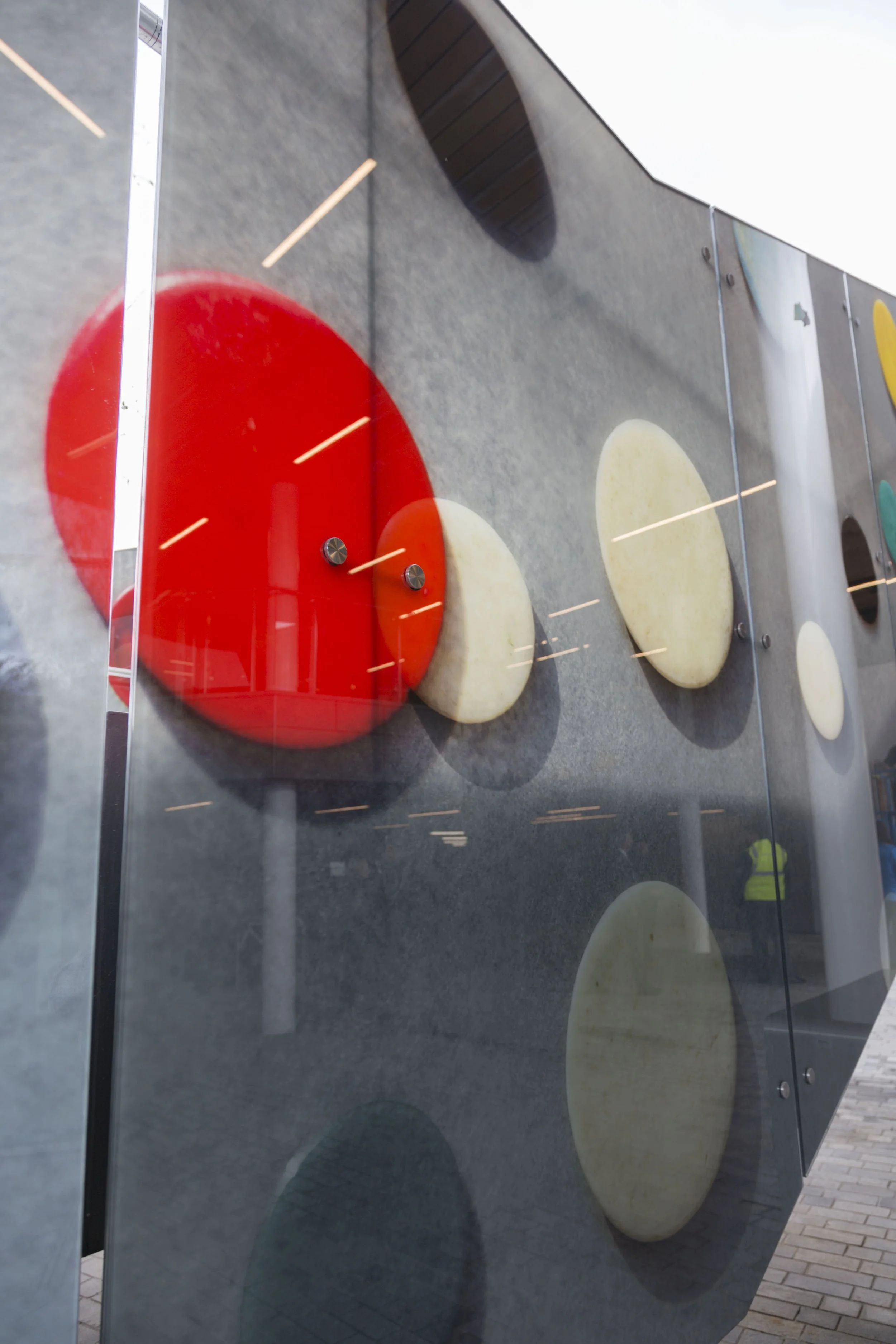 Digital printing on glass