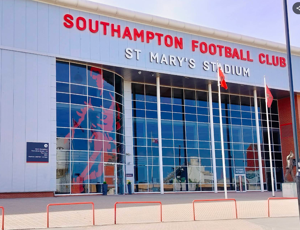 Large-scale architectural glass