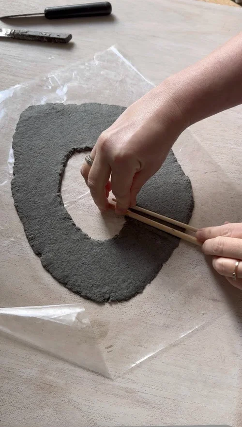 DIY Textured Paper Pulp Frame – How to Make a Sculptural Mirror or ...