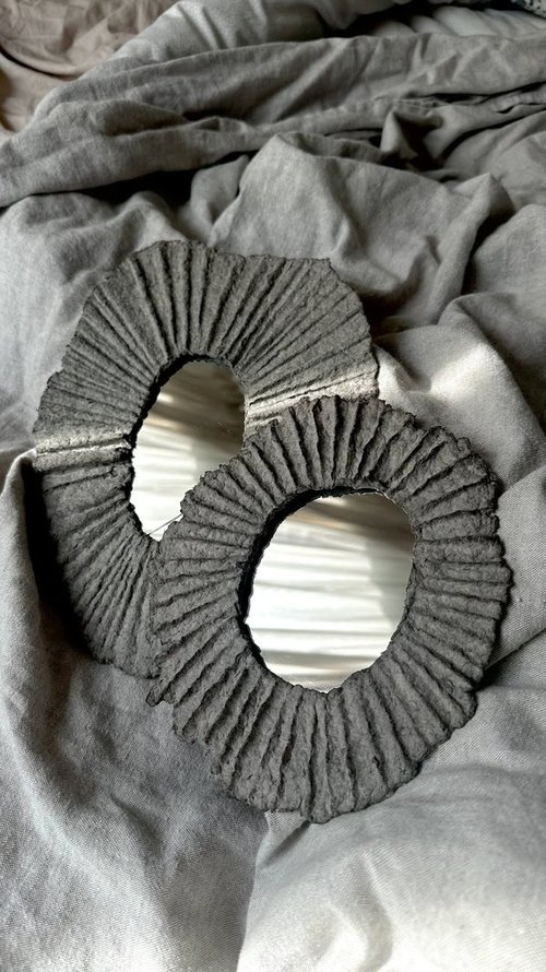 DIY Textured Paper Pulp Frame – How to Make a Sculptural Mirror or ...