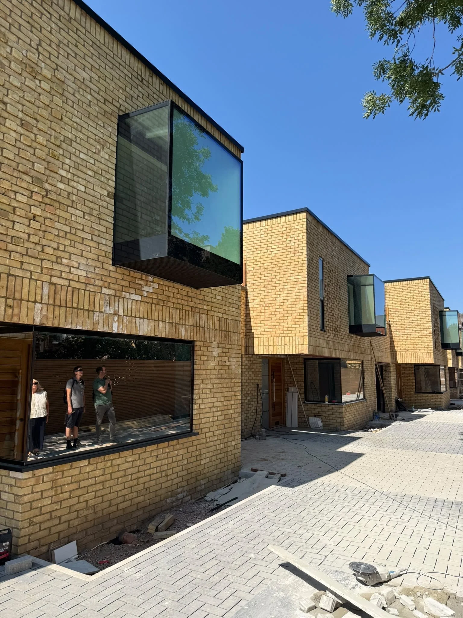 04 Haverfield Gdns.JPG