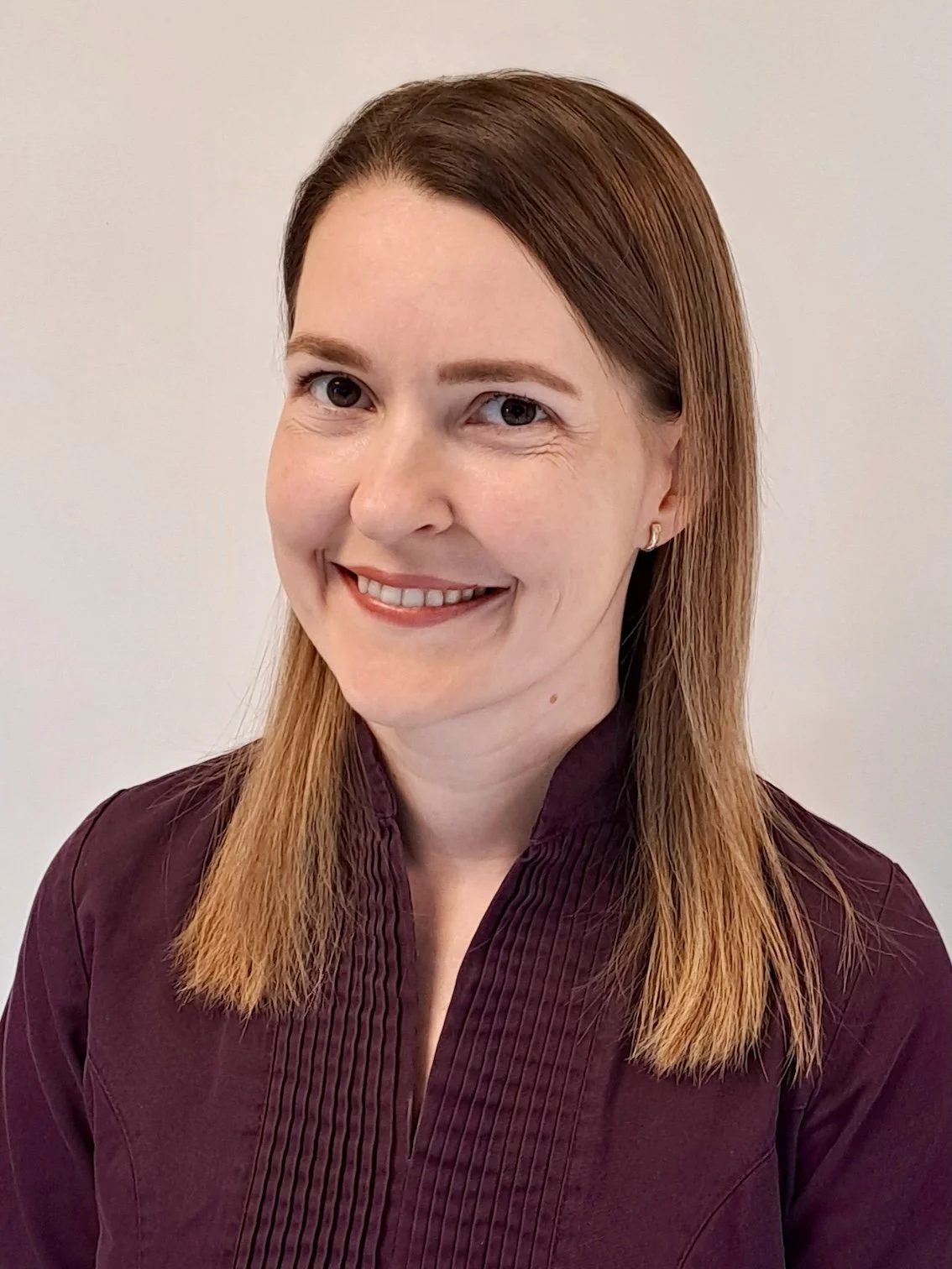 Dr Mikecs Barbara fogpótlástan szakorvosa, fogorvos dunakeszi dental családi fogászat