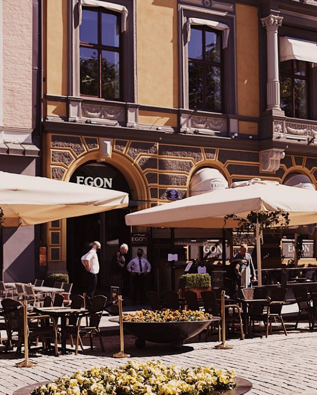 Årlig sommerservering på Karl Johan