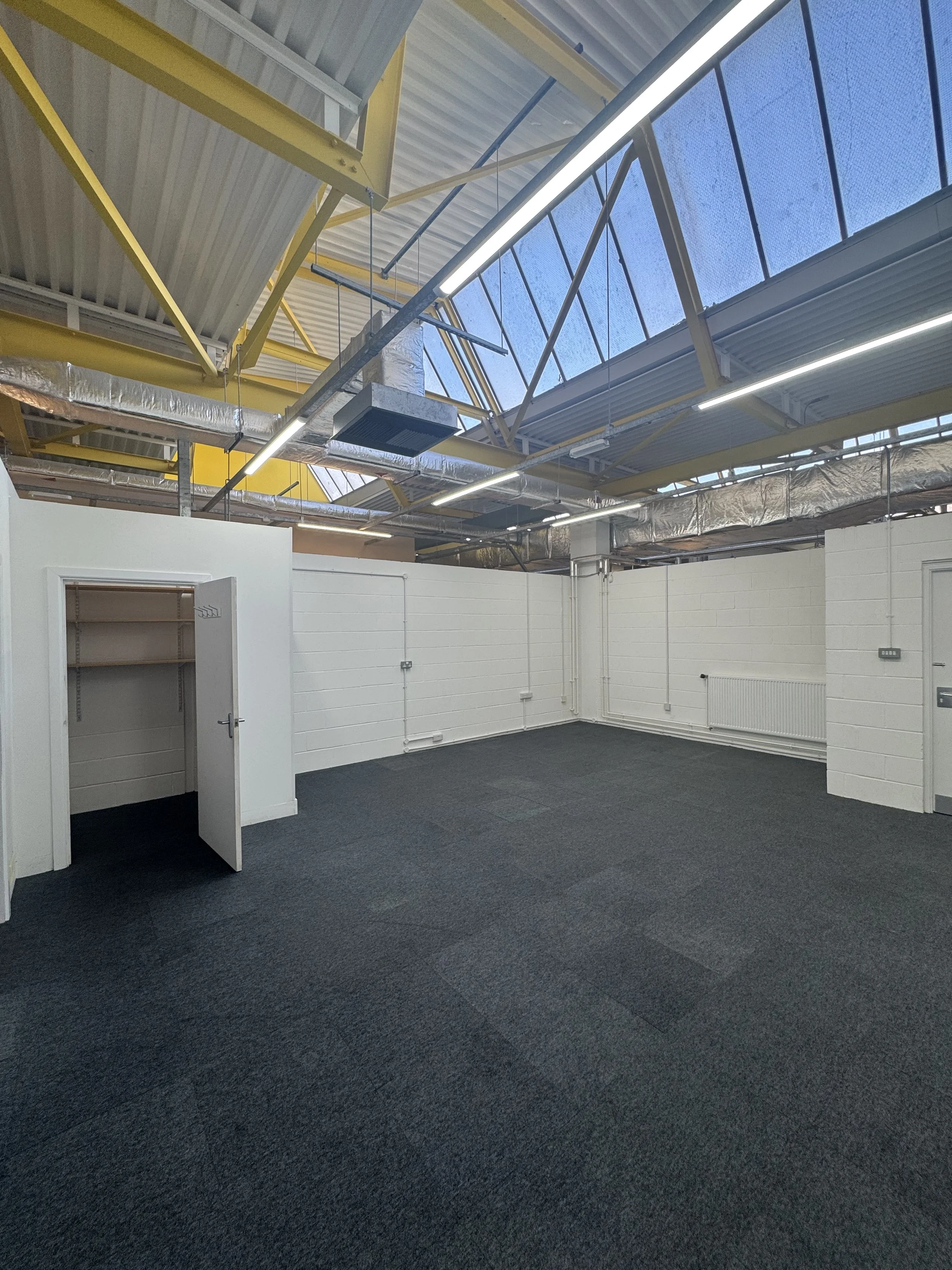 Unit 24 HQ SUSPENDED CEILING.jpeg