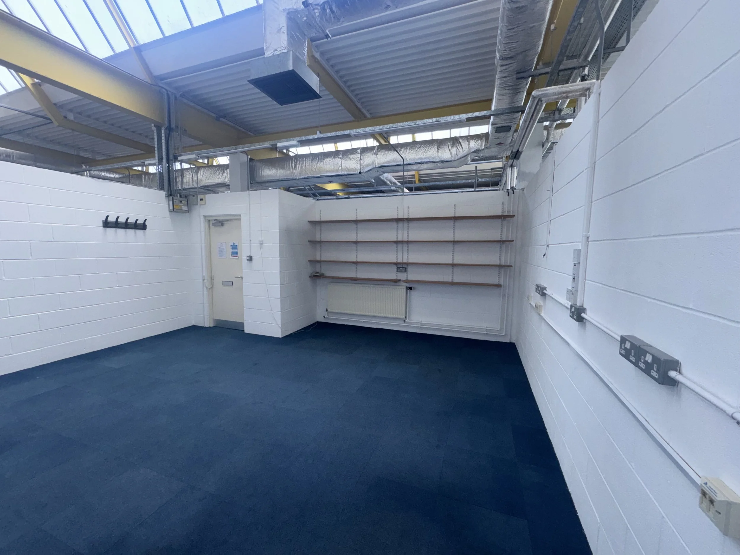 Office 27, HQ Business Centre