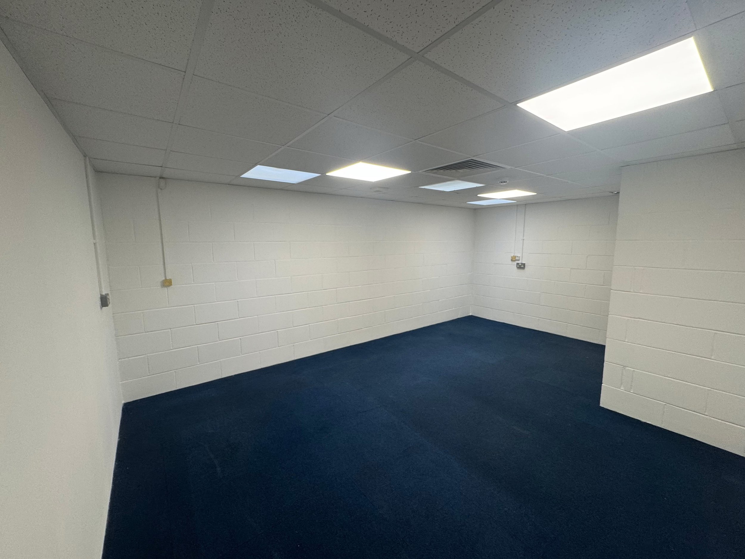 New Workspace Available at HQ Building!

Looking for a professional space to grow your business?

We're pleased to announce that Unit 20 at HQ Building is now available to let.

Freshly refurbished with newly painted walls and energy efficient LED li