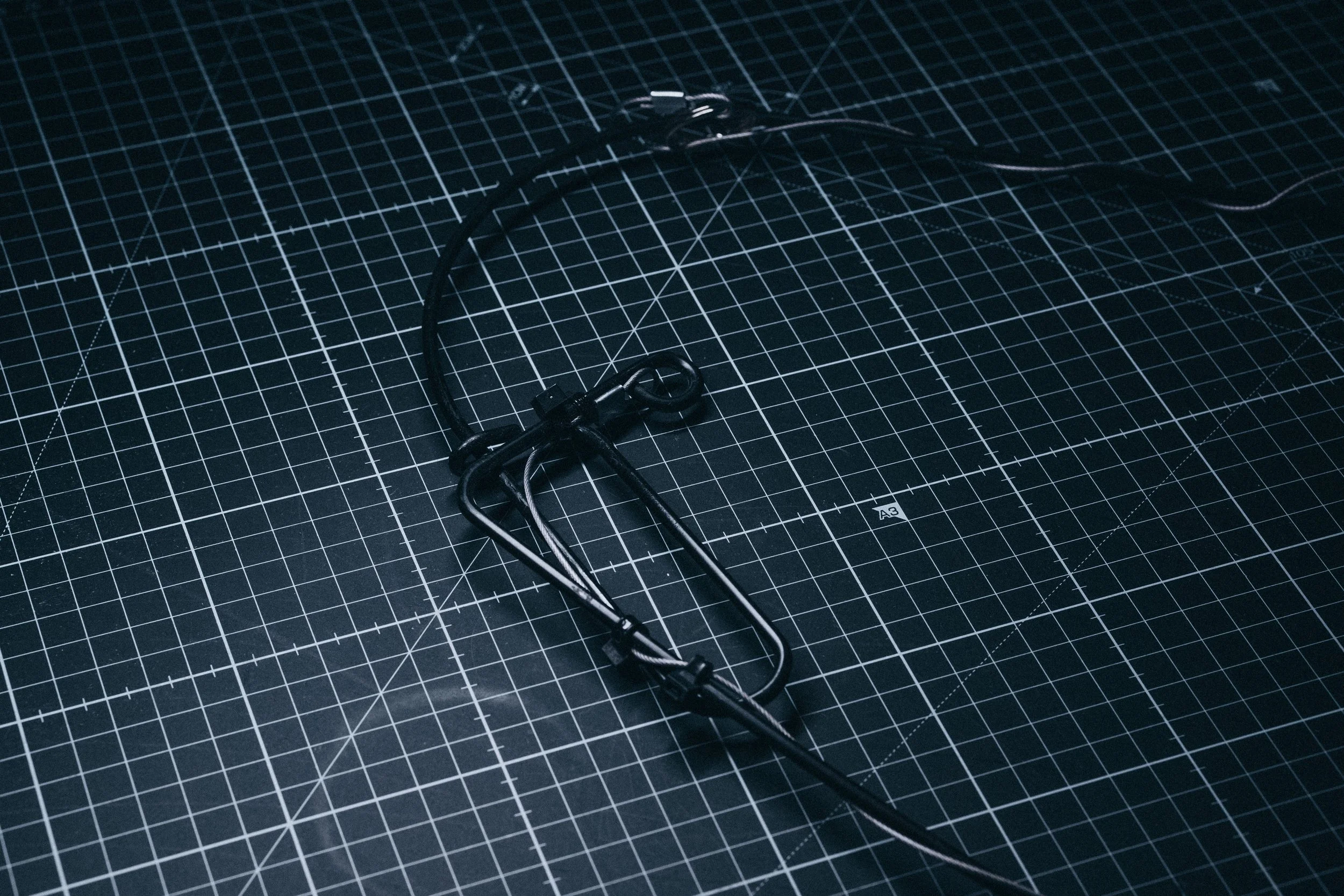 UDT (Under Door Tool)