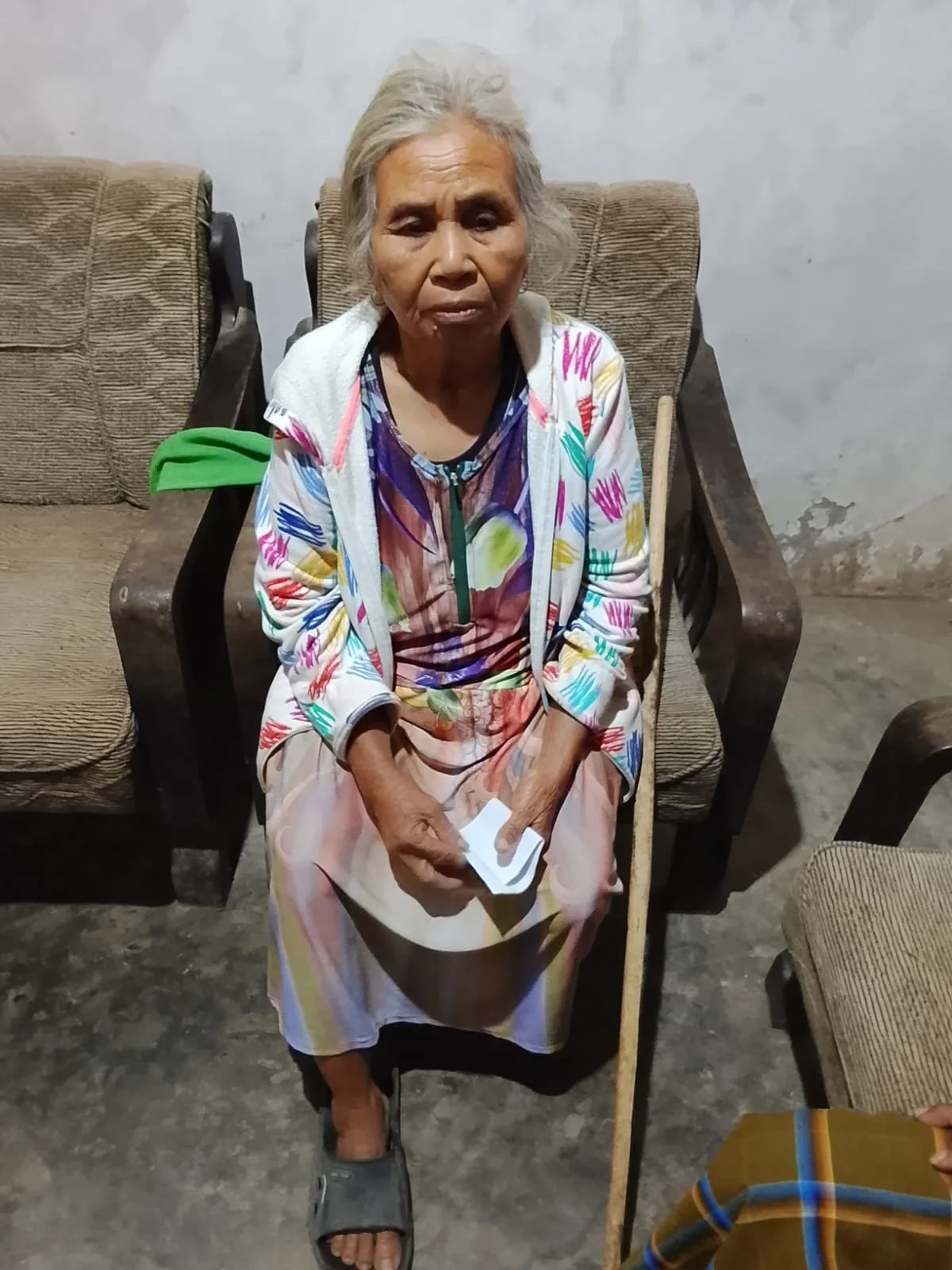 Elderly woman supported through Lovelia's giving journey
