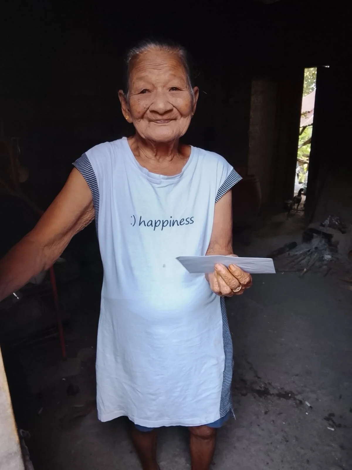 Elderly woman supported through Lovelia's giving journey
