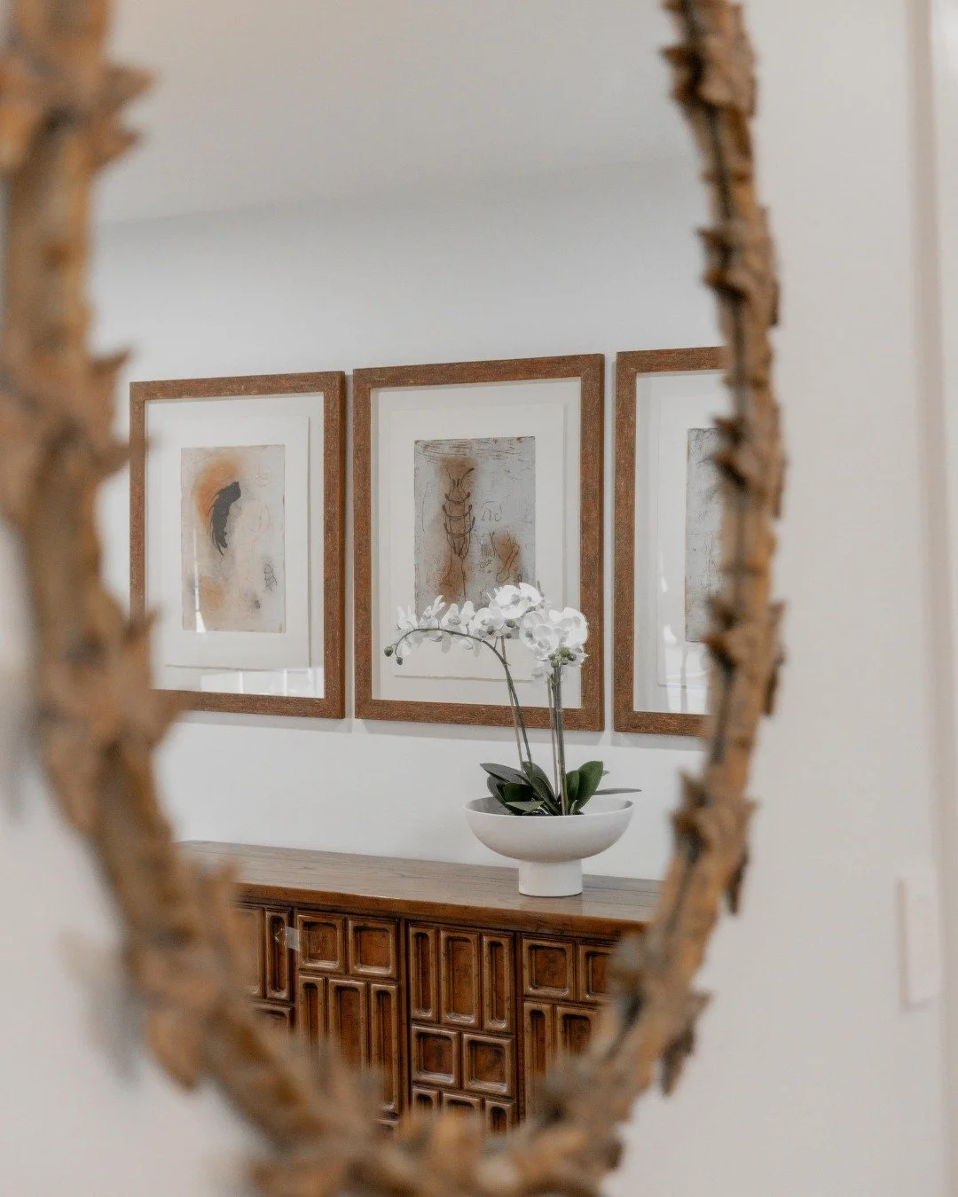 Reflections that add depth to your favorite pieces. 🪞 

We frame your art to be seen from every angle, with care and style. 🖼️ 

#theframeshoppeaugusta #augustageorgia #customframing