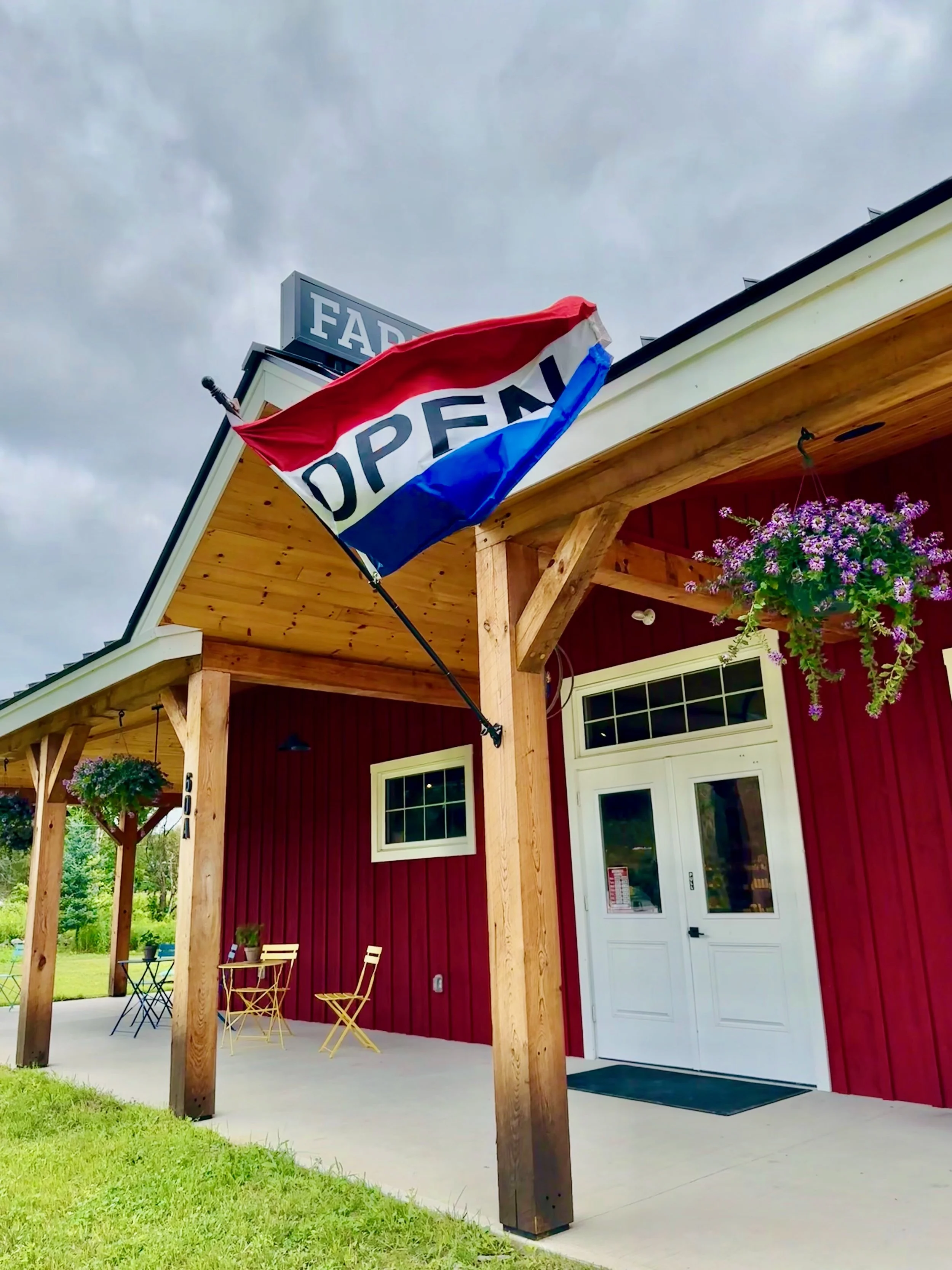 Exterior of the Red Shirt Farm Market on Route 7 in Lanesborough, MA