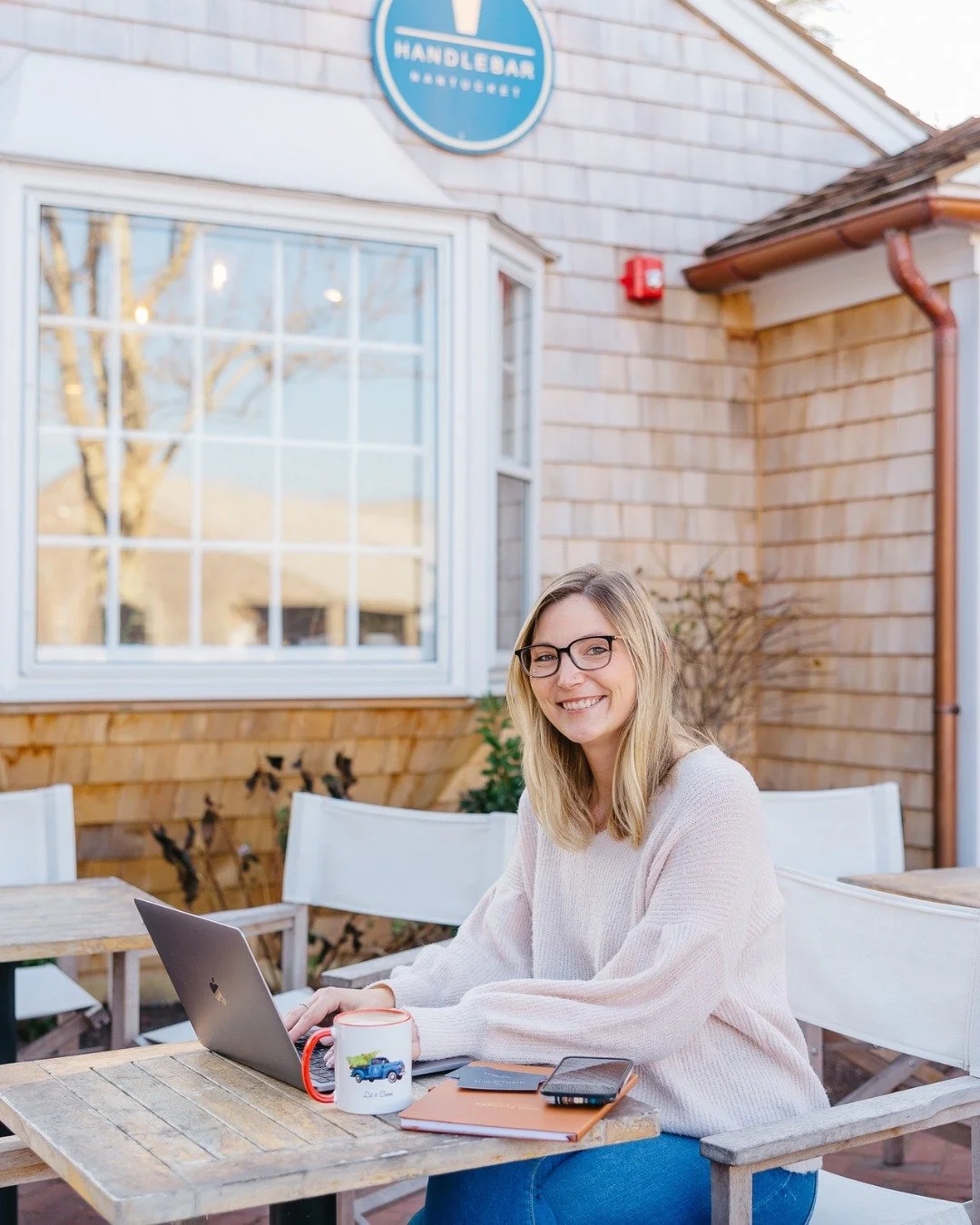 Still posting and praying? There's a smarter way to turn followers into customers... ✨social-led marketing ✨

When people hear social-led marketing, they immediately think Instagram or some other social media platform. We're here to tell you that it'