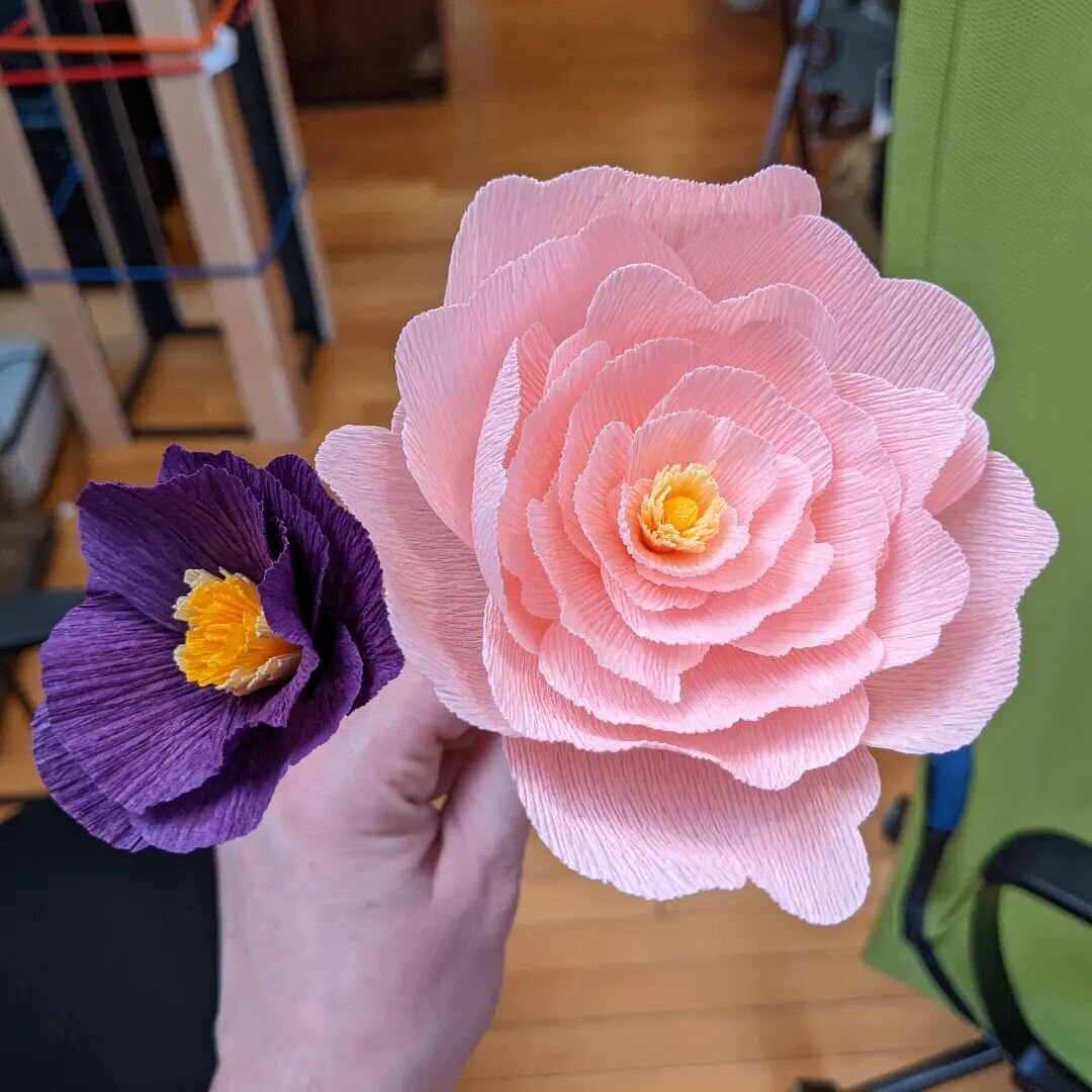 I made these crepe paper flowers.