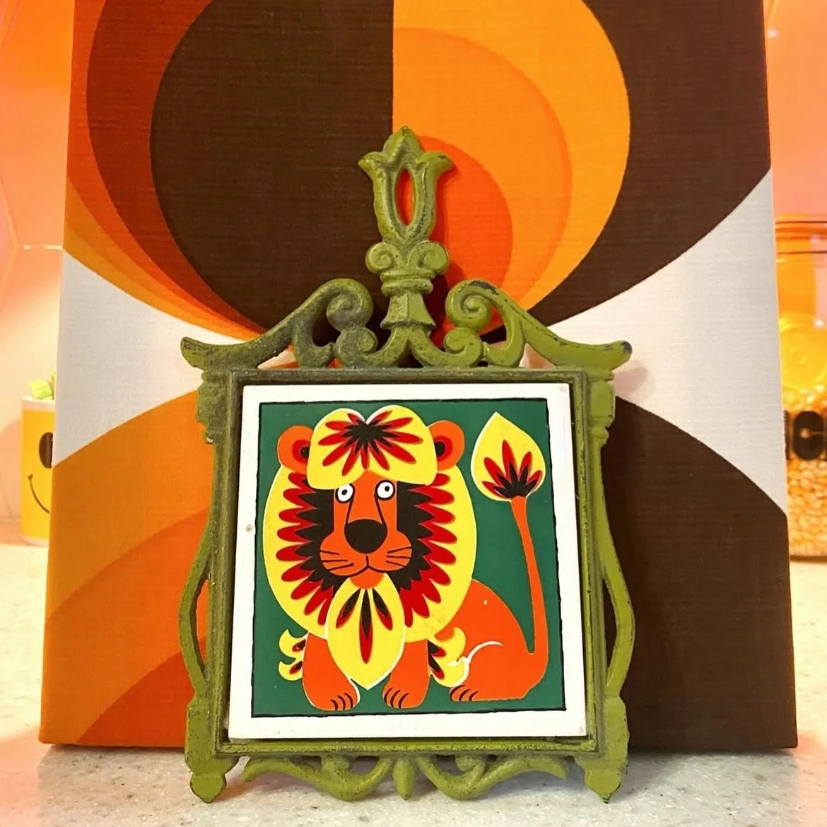 RETROSPACECAT
@theretrospacecat
Toni&rsquo;s selection of finely curated houseware and decor really rounded out the Found Collab vibe, filling our shelves with wonderful, mid century glassware, dishes, and some really nostalgic, retro and mod must-ha