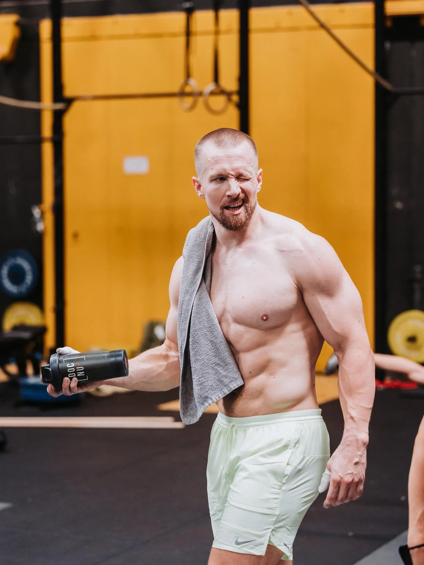 Mein Problem mit Fitness Trends

Ich bin ziemlich gut im Weiterdenken. Klingt komisch, aber lass mich erkl&auml;ren.
Ich beobachte Menschen seit vielen Jahren. Nicht als Hobby, sondern als Coach. Ich schaue zu, wie jemand trainiert. Ich h&ouml;re zu,