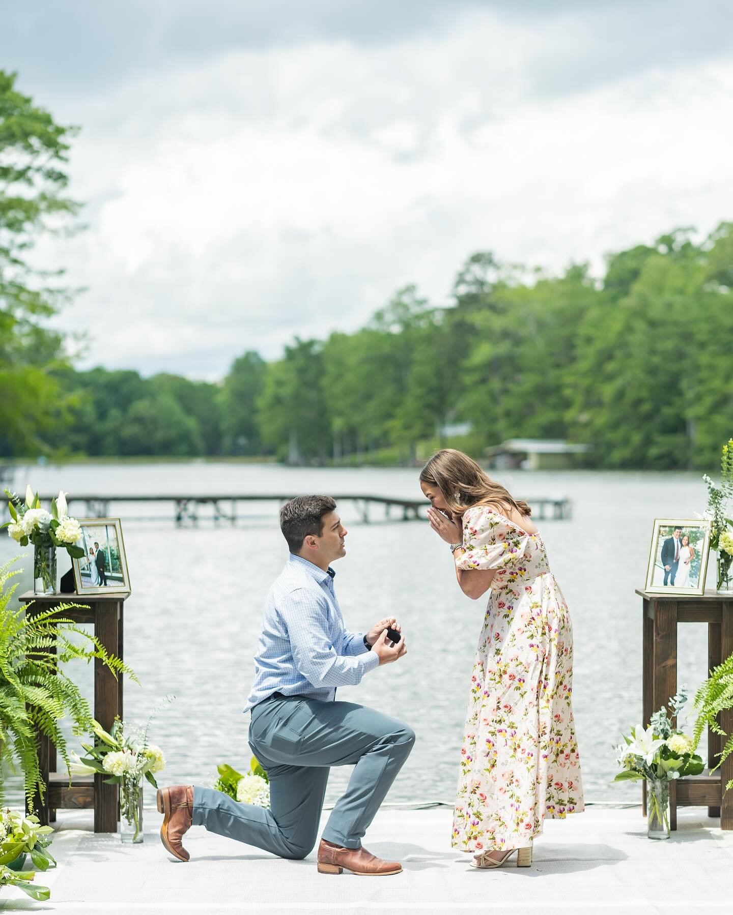 Dreamiest proposal at the lake! Isabel said yes! Eathen plan&rsquo;s was perfect! 

Proposals are the most fun to capture because of all the joy and surprise!! I was once told that proposal day is every couple&rsquo;s own little holiday and I couldn&