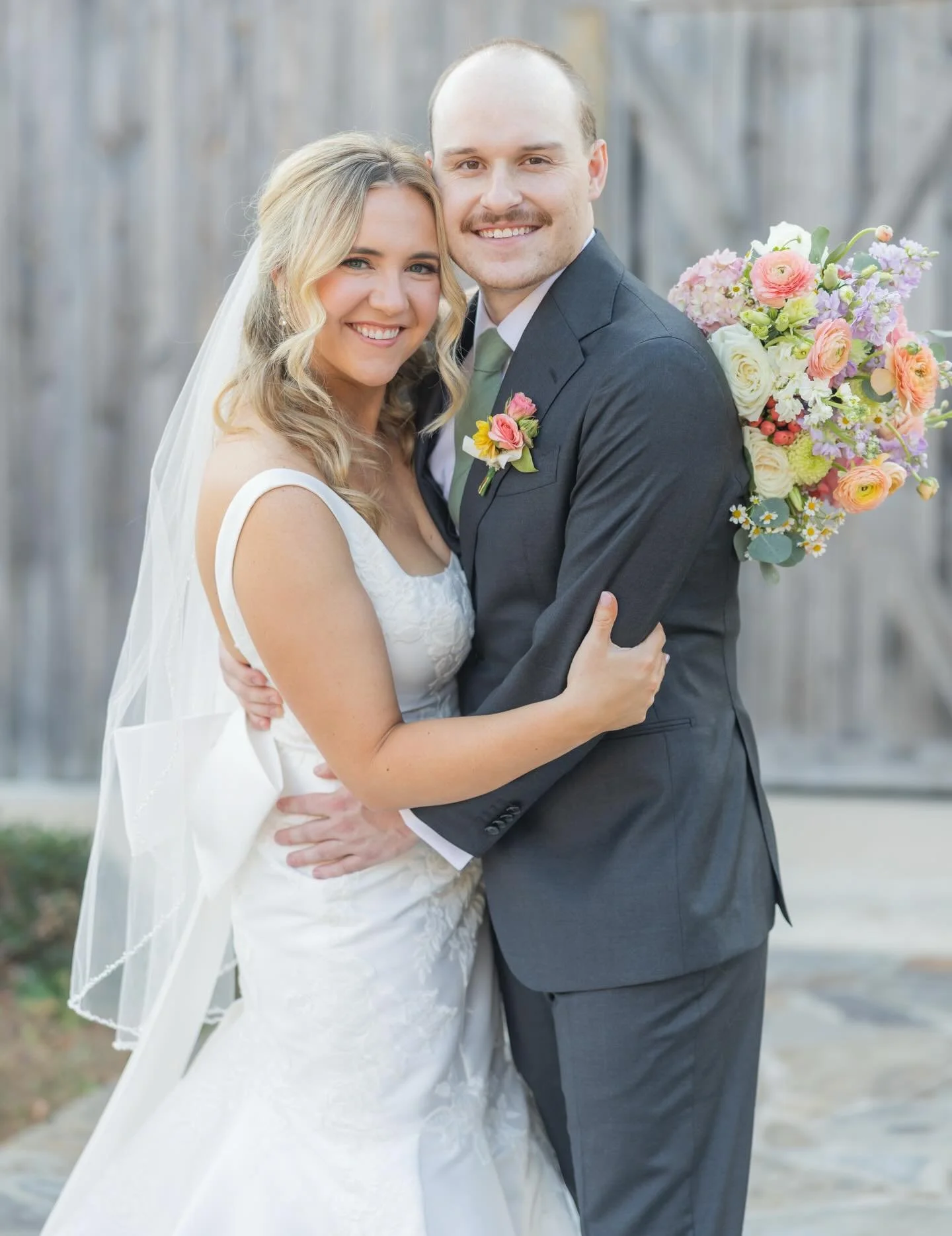 Mr. + Mrs. Kline! Let&rsquo;s recap! 

The most beautiful November day for Leeta and Alex!! 
Full of gorgeous fall weather and color and a beautiful nighttime candlelit ceremony, then the most fun reception with a delicious spread and live band! 

Th