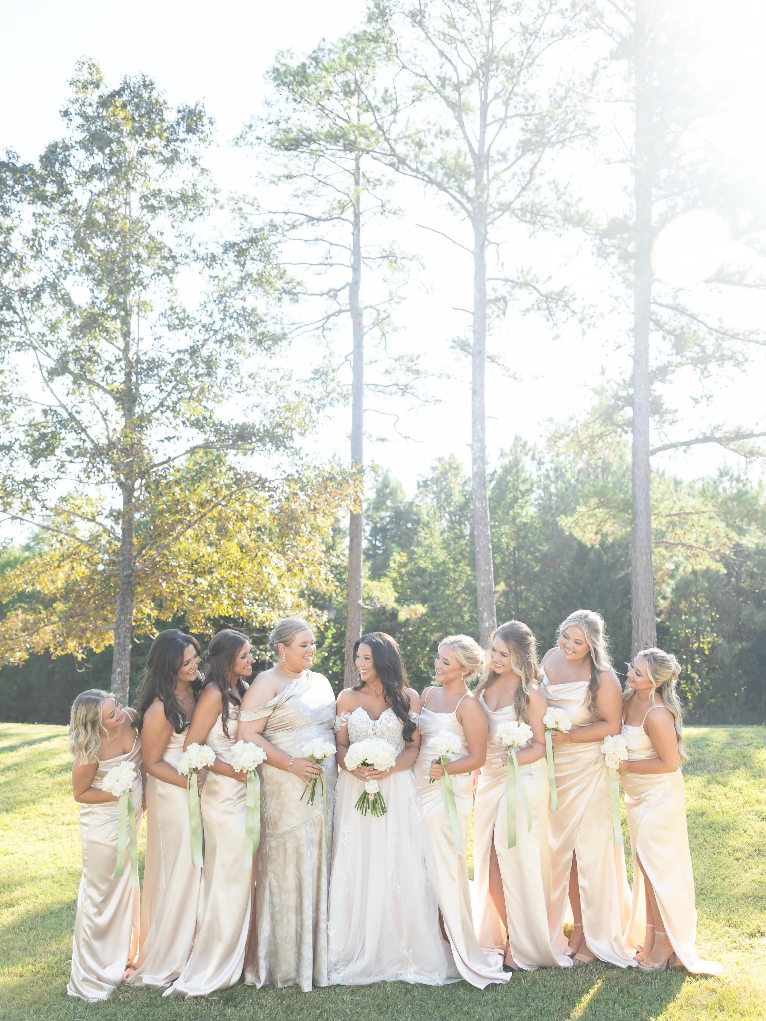 I always love photographing friendships on wedding days. It&rsquo;s so much more than posed pictures, but the way you just enjoy the day, is what makes your photos genuine! Chloe&rsquo;s girls made her day fun and full of support, there to carry her 