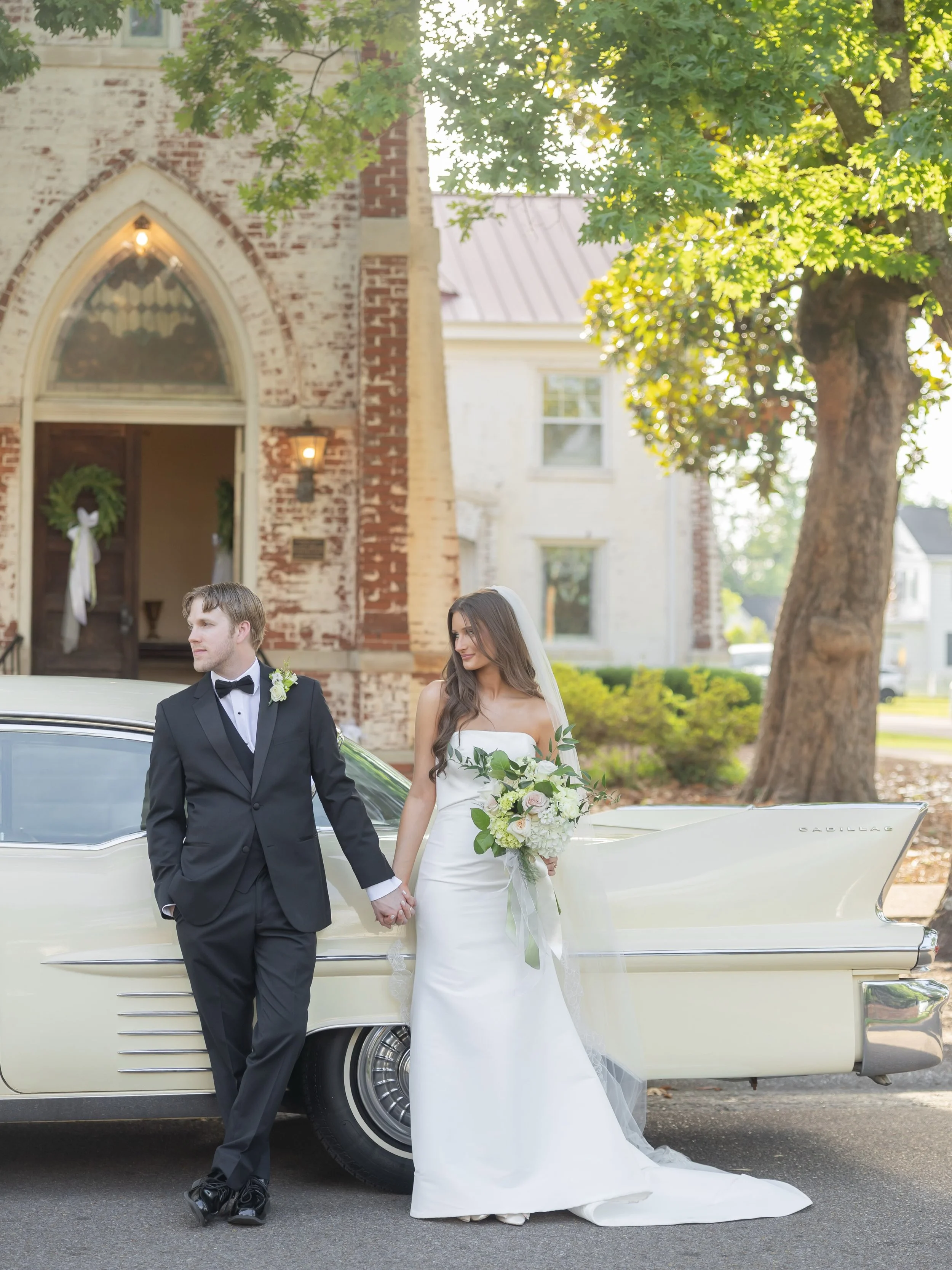 The Ellards!! Sarah and Jackson seriously had the time of their lives! There is nothing better to photograph than people just being present🤍

Sarah was just beaming! Her dress was even called &ldquo;The Sarah&rdquo; and it couldn&rsquo;t have been m