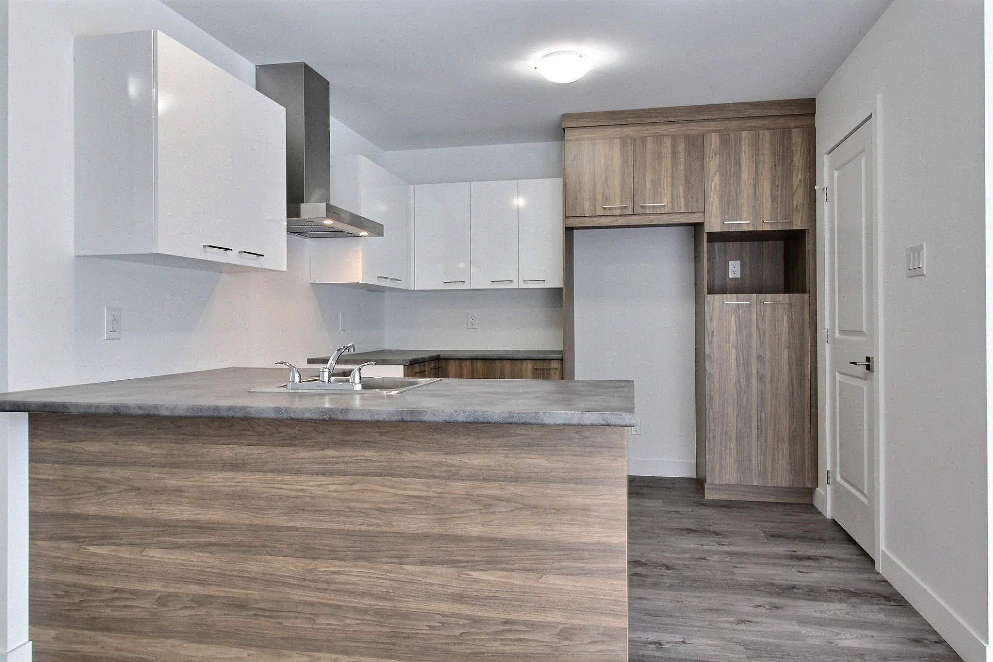 Rue de la Montée - COMPLET — Sherplex immobilier