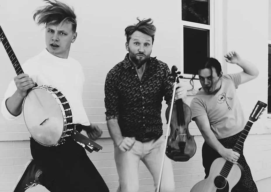 Tall Poppy String Band - With Special Guest Distant Country