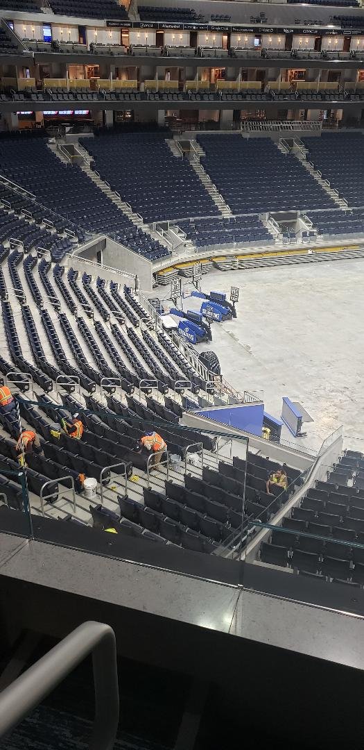 mm crew cleaning 9000 seats chase warriors stadium.jpg