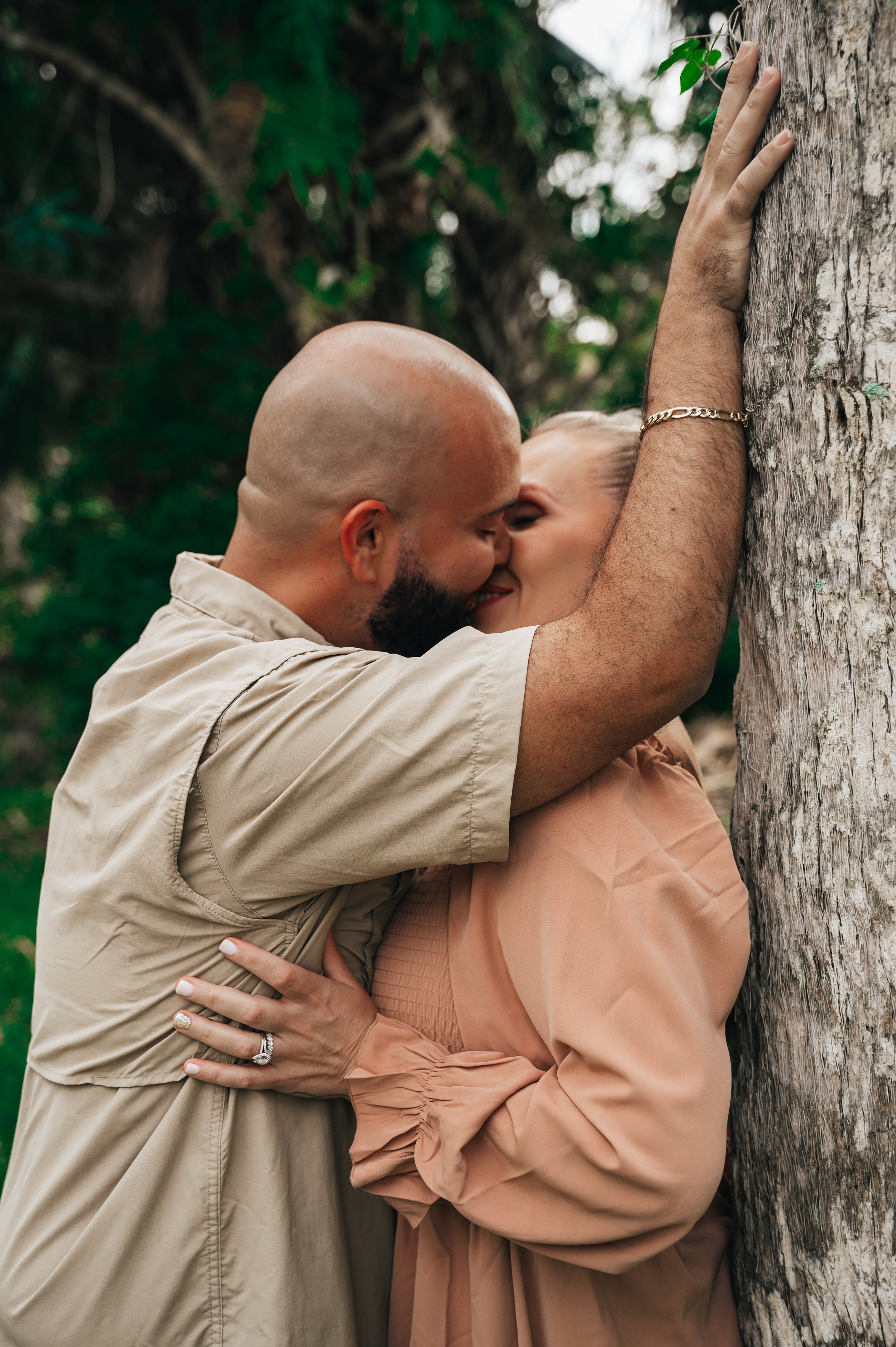 KatieMintaPhotography-Ryan&AshleyPuig-BeerSession-Jupiterfl-RiverbendPark-37.jpg
