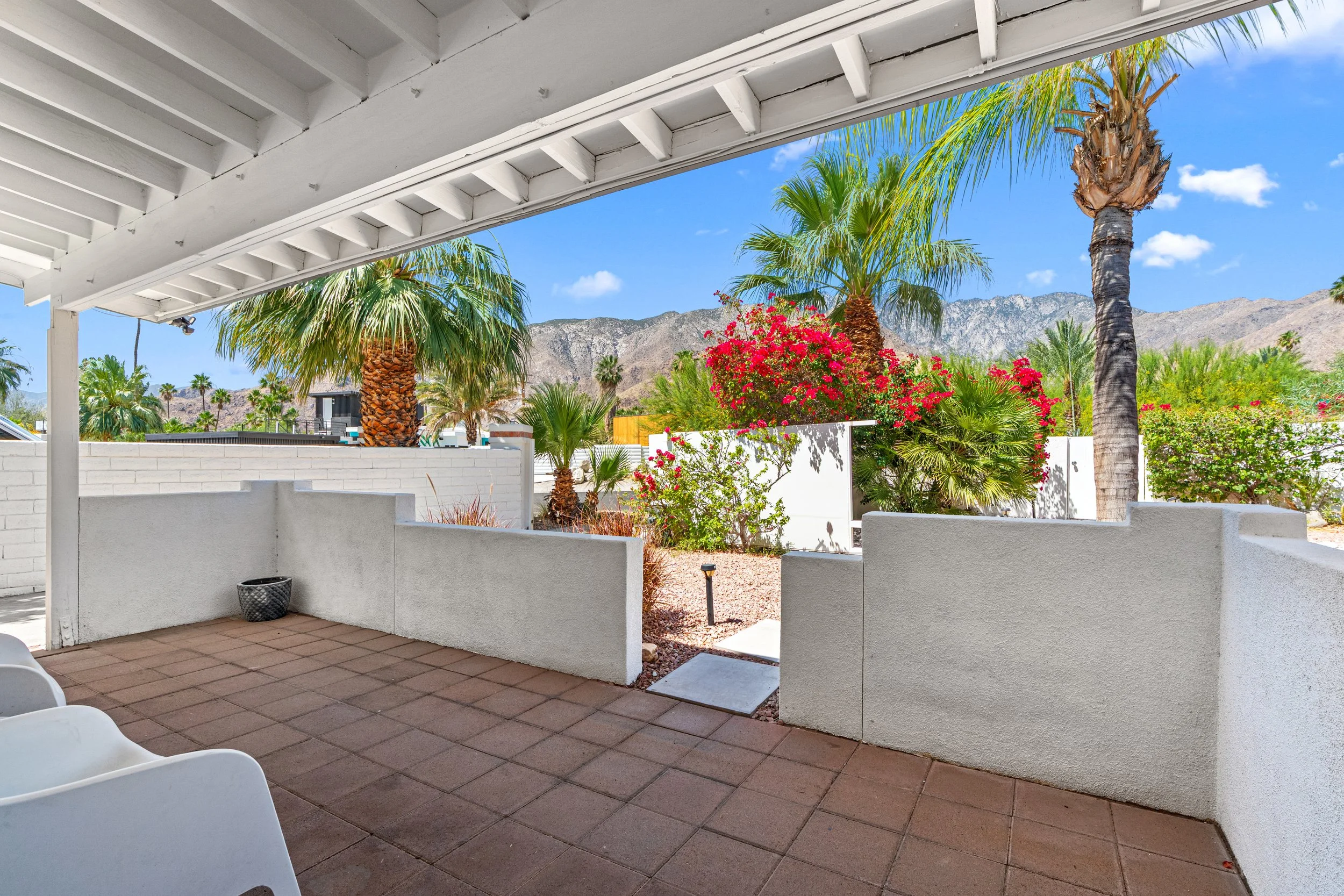 07-2440 N Girasol Ave. -1.jpg