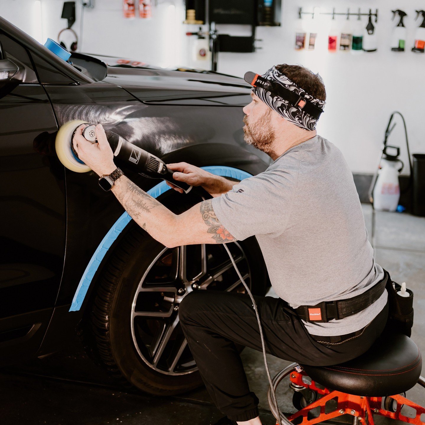 Planning a spring road trip? 🚗🌿 Before you hit the road, make sure your car is protected! Paint Protection Film and ceramic coatings keep your ride safe from road debris, bug splatter, and unpredictable weather. Book your appointment today! 

#Cera