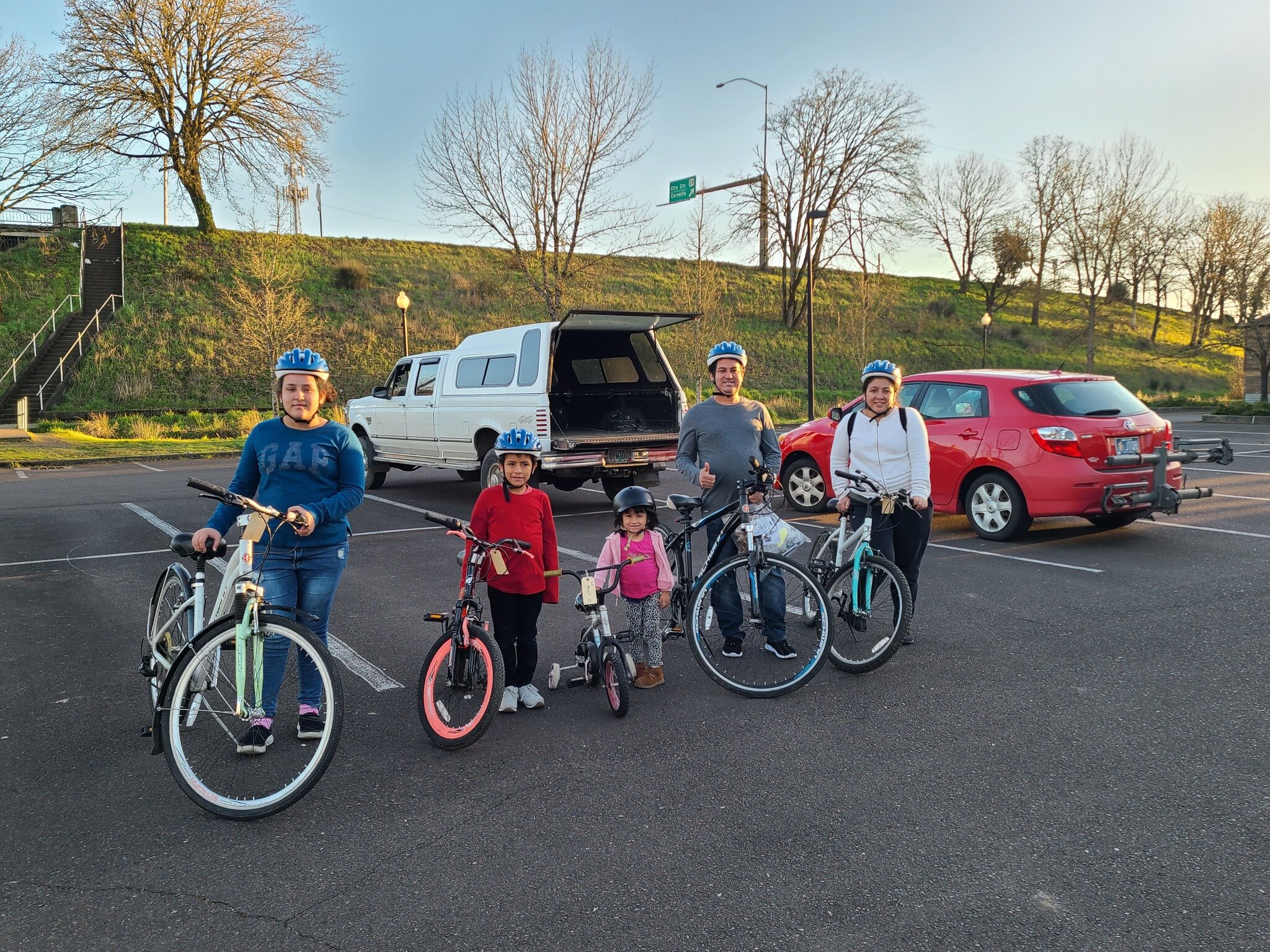 Through a special partnership with Corvallis for Refugees, the Love INC Bike Ministry provided much-needed bicycles for a family recently resettled in Corvallis. 💙