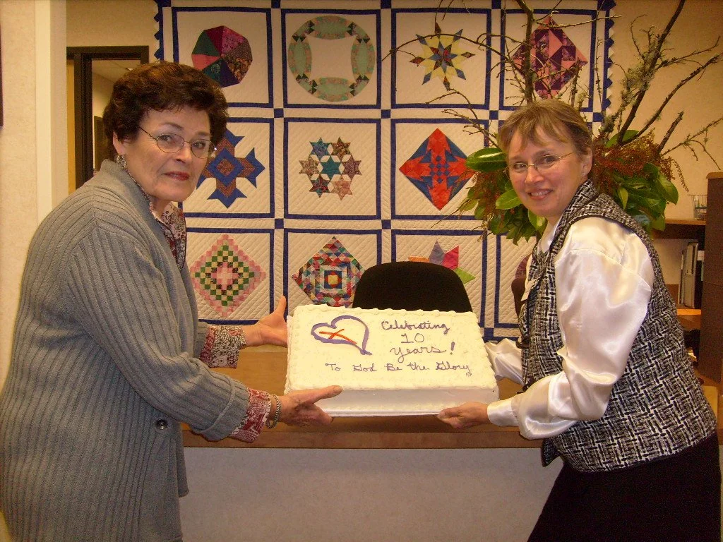 #ThrowbackThursday! 🎉 Look what we found&mdash;Love INC of Benton County celebrating 10 years with a little cake and a whole lot of gratitude! 💙

Now, 15 years later, we&rsquo;re celebrating 25 years of Love INC! 🥳 What a joy to look back at where