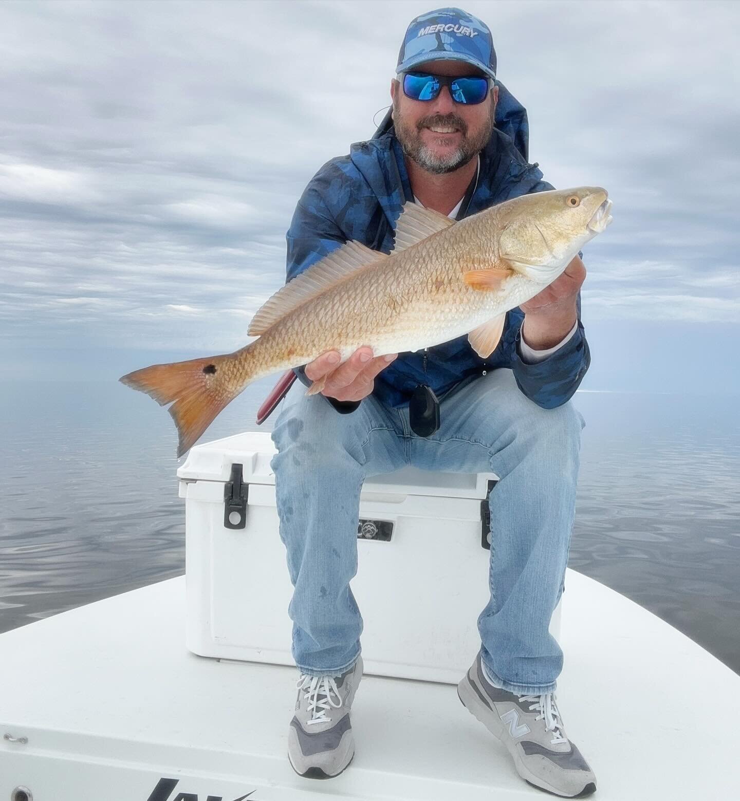 After a busy busy morning filled with decisions on decisions it called for a lil prop testing and decompression time just me the camera boat and a flat full of spooky redfish! I tricked a few into playing while the other 57 showed me how loud I was b